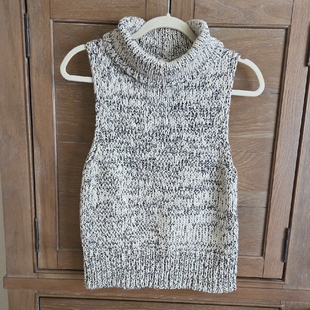 Kendall & Kylie Black White Marled Knit Turtleneck Tank Sweater Size L